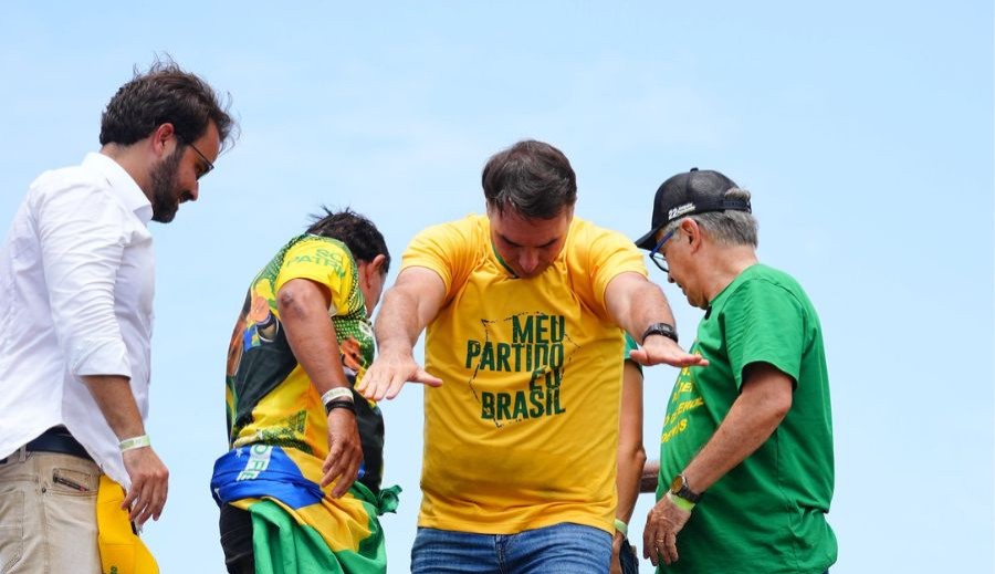 “Você vai fazer o que quiser”: em Marabá, Flávio Bolsonaro sintetiza plano de governo para área ambiental na Amazônia
